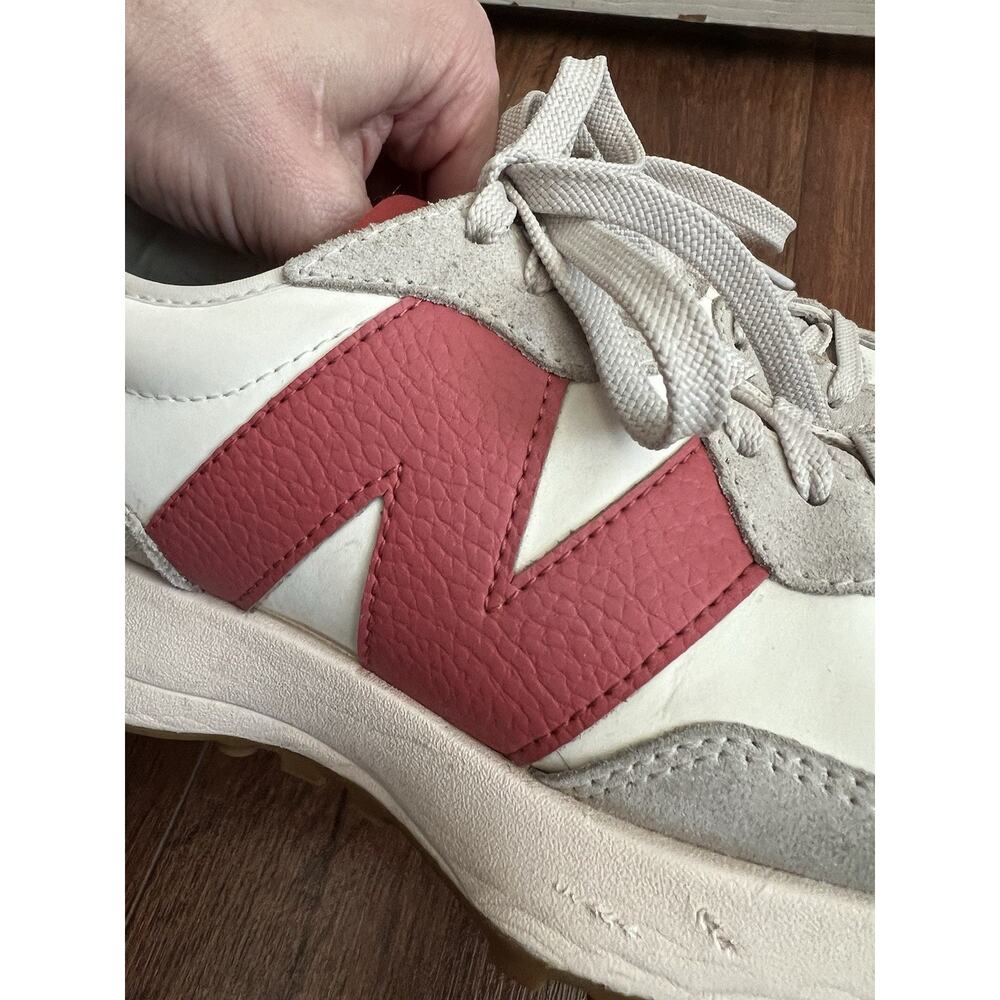 NEW BALANCE Women's 327 Moonbeam Astro Dust Low Top Sneakers Shoes Sz 7 - Picture 3 of 12